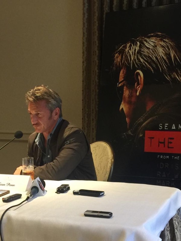 Sean Penn: un héroe de acción en “The Gunman”.